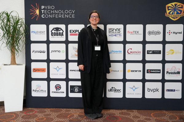 Pyro Technology Conference 2026 – Besucher & Gäste an der Logowand