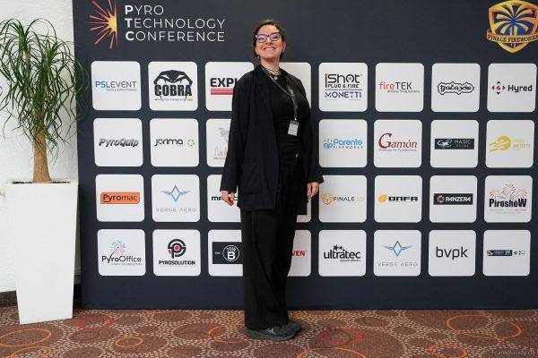 Pyro Technology Conference 2026 – Besucher & Gäste an der Logowand
