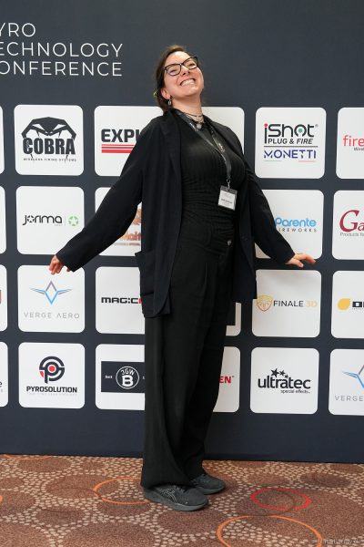 Pyro Technology Conference 2026 – Besucher & Gäste an der Logowand