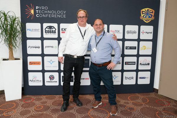 Pyro Technology Conference 2026 – Besucher & Gäste an der Logowand