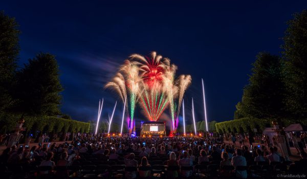 Schloss in Flammen mit Feuerwerk 2026 in Schwetzingen