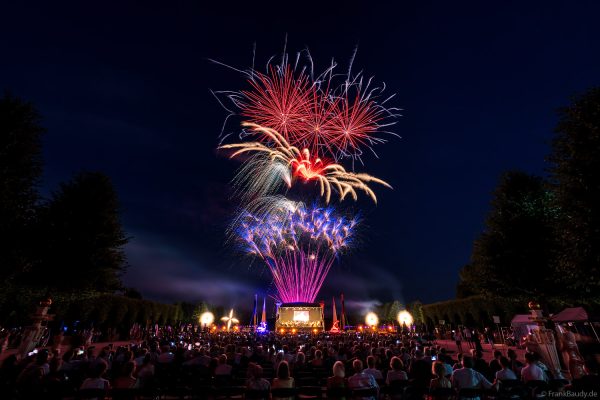 Schloss in Flammen mit Feuerwerk 2026 in Schwetzingen