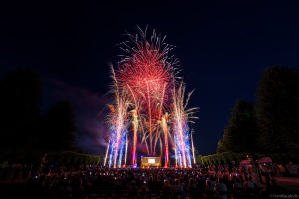 Schloss in Flammen mit Feuerwerk 2026 in Schwetzingen