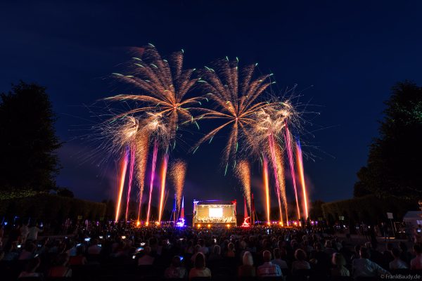 Schloss in Flammen mit Feuerwerk 2026 in Schwetzingen