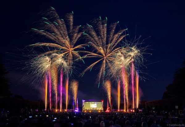 Schloss in Flammen mit Feuerwerk 2026 in Schwetzingen
