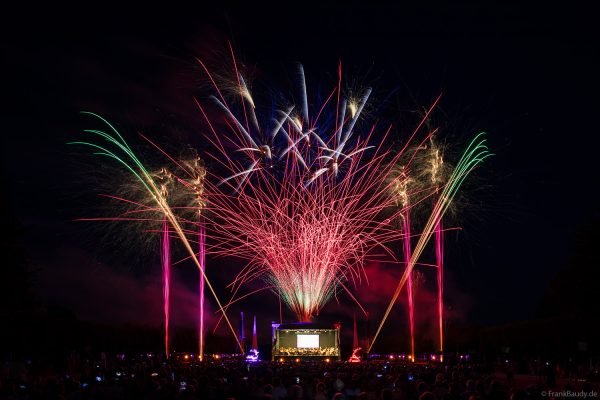 Schloss in Flammen mit Feuerwerk 2026 in Schwetzingen