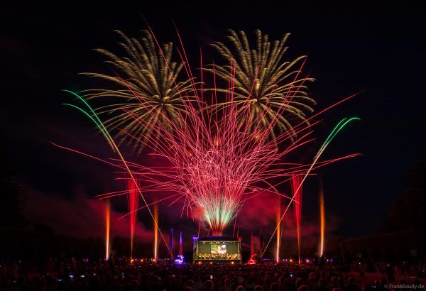 Schloss in Flammen mit Feuerwerk 2026 in Schwetzingen
