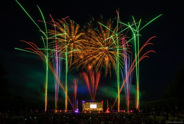 Schloss in Flammen mit Feuerwerk 2026 in Schwetzingen