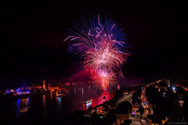 Feuerwerk bei Rhein in Flammen 2026 an der Loreley