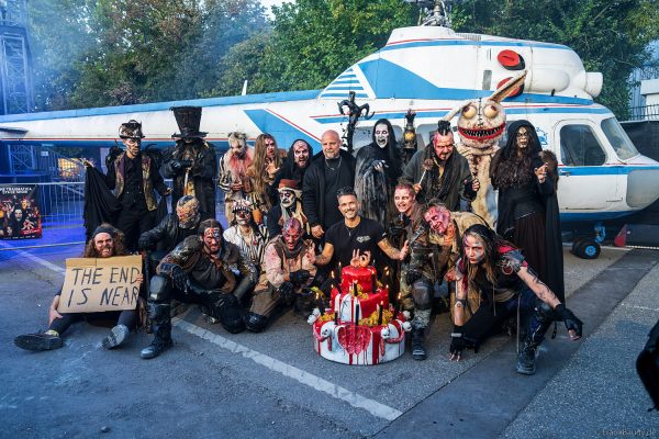 Gruppenfoto mit Marc Terenzi und den Horrorgestalten zum Jubiläum von TRAUMATICA 2026