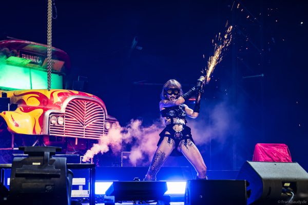 Rotten Needles mit spektakulären Funken bei TRAUMATICA 2026