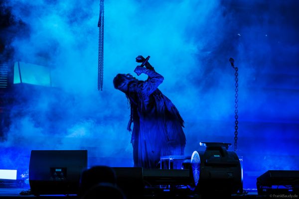 Cadaverous Black mit düsterer Performance auf der TRAUMATICA-Bühne