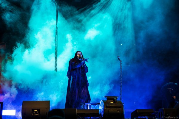 Cadaverous Black mit düsterer Performance auf der TRAUMATICA-Bühne