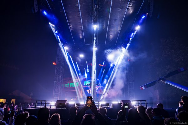 Cadaverous Black mit spektakulärer Lichtshow und Effekten bei TRAUMATICA 2026