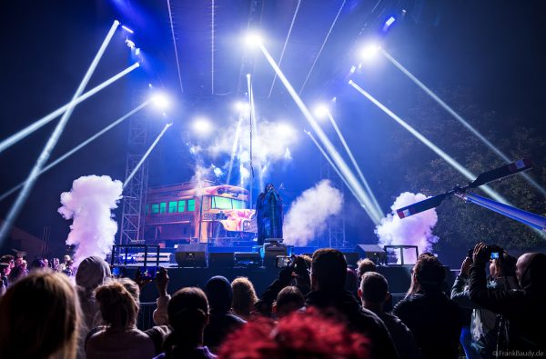 Cadaverous Black mit spektakulärer Lichtshow und Effekten bei TRAUMATICA 2026