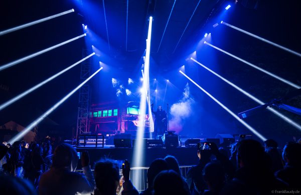 Cadaverous Black mit spektakulärer Lichtshow und Effekten bei TRAUMATICA 2026