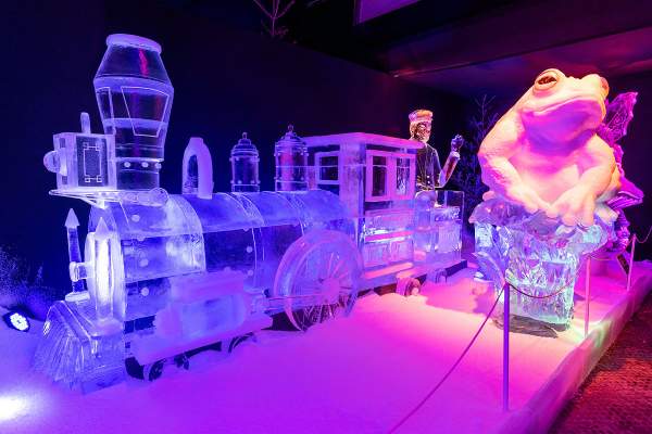 Faszinierende Skulpturen aus Eis im Europa-Park